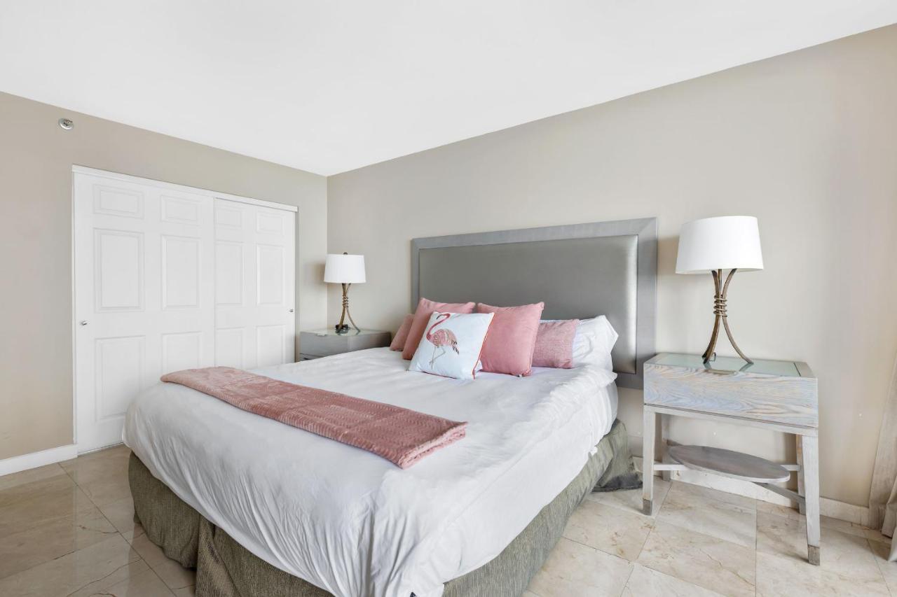 High Rise Comfort With Balcony Doral Exterior foto
